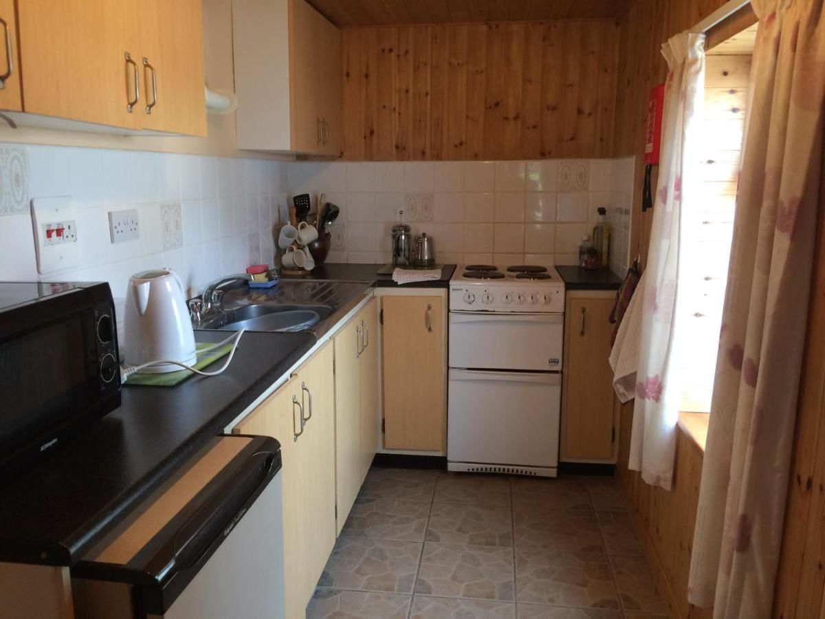 Дома для отпуска Shannon Breeze Cottage Ballycrossaun-43