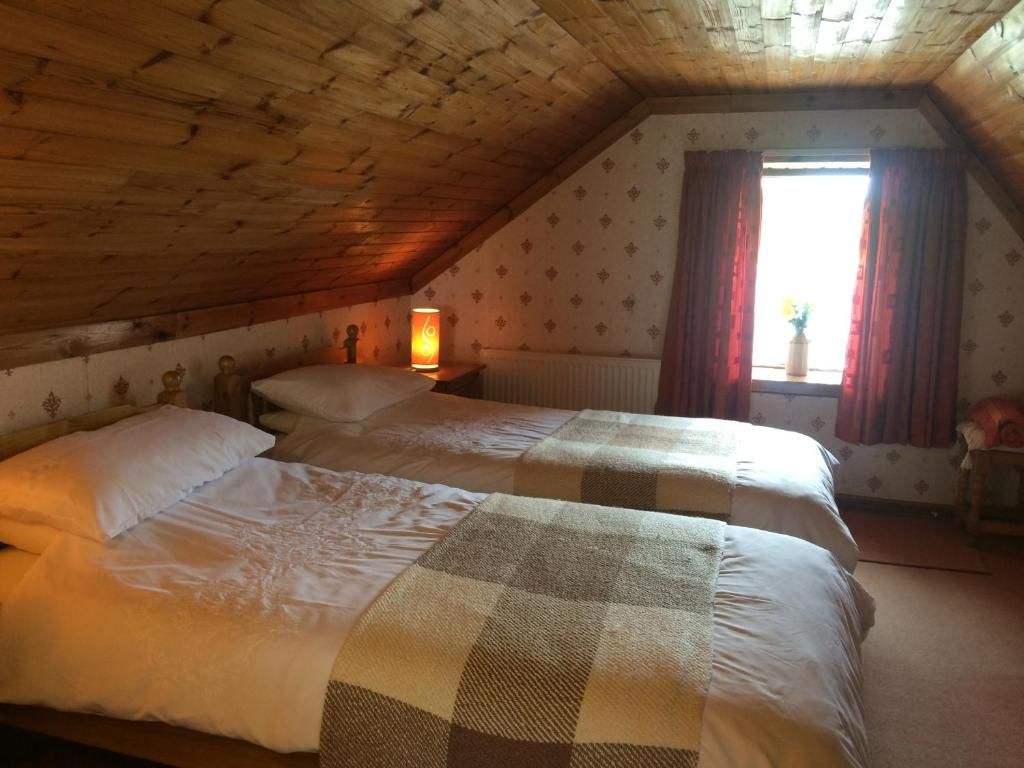 Дома для отпуска Shannon Breeze Cottage Ballycrossaun